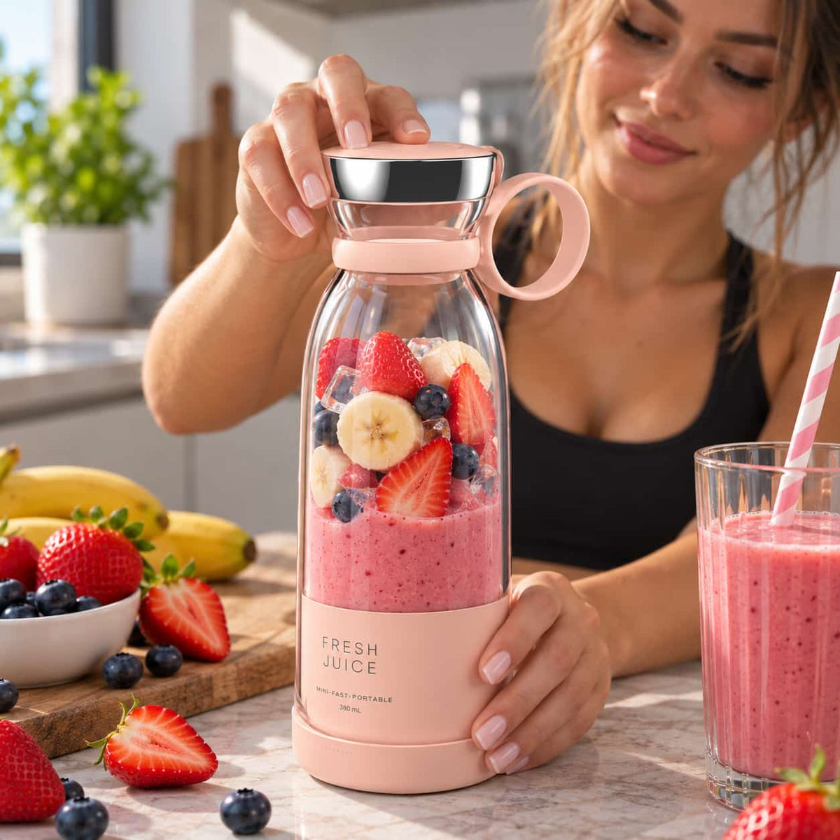 Blender Portabil FreshMix™ + 5 Paie Reutilizabile + 30 Rețete Smoothie CADOU